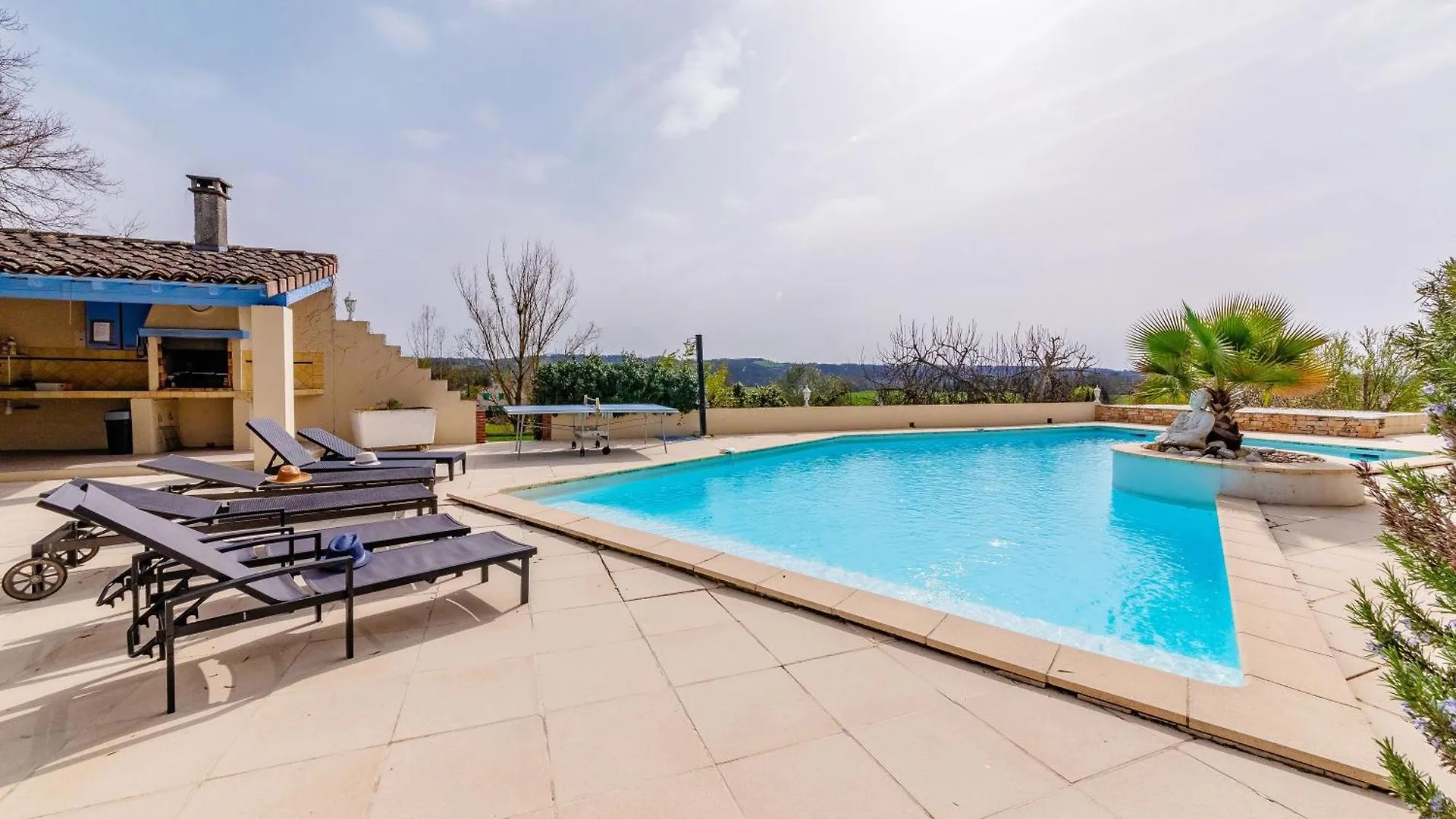 Villa Larmes - Spacieuse - Piscine - Spa Puybegon 0*,  France