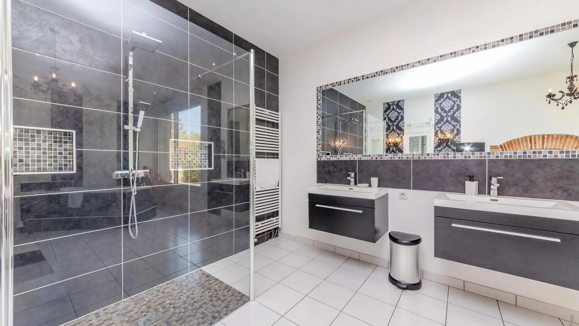 Villa Larmes - Spacieuse - Piscine - Spa Puybegon 0*,